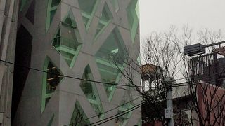 最近はバッグも素敵。