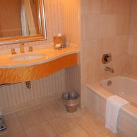 ドアがトイレと兼用なのが面白いです