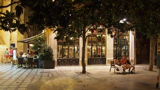 市庁舎前の広場