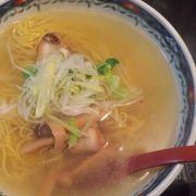 細麺の塩ラーメン