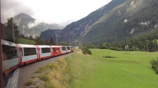 ティーフェンカステル駅までレーティシュ鉄道アルブラ線に乗りました