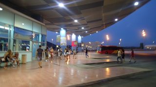 何もないバスターミナル