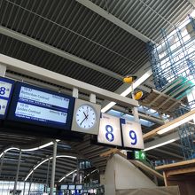 駅の案内表示