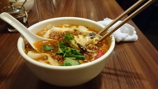 もちもちとした麺に中毒者続出