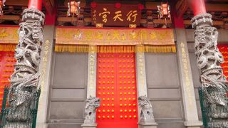 小さいけど地元の方がたくさんでした