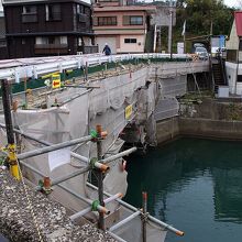 工事中の橋の様子です。