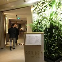 ゴールデン キッチン & バー