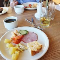 レストランの朝食。生石医師ボリュームも十分でした。