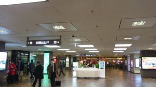 浜松町のターミナルビル