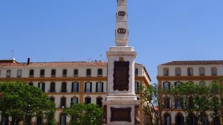 ピカソの生家の前の広場