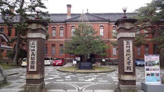 旧第四高等中学校本館