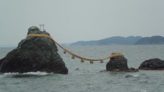 神社は工事中でした