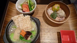 お手頃価格のランチセットが美味しい