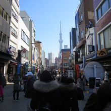 「仲見世」を越えると、白波五人男が現れます