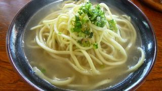 具が隠れている宮古そば