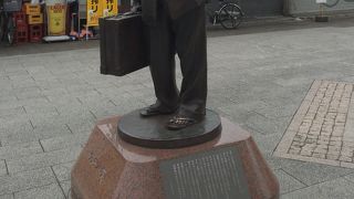 寅さんの左足をなでると試験に落ちない？