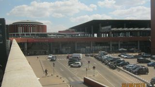 近郊線セルカニアスの駅です。