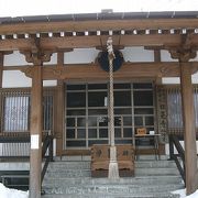 祖師堂とお稲荷様と身代わり菩薩像がある日蓮宗のお寺