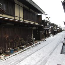 雪の古い町並み