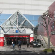 大通り・旧日光街道から入る正面入口