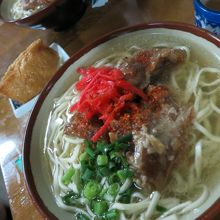 ソーキそば390円稲荷60円