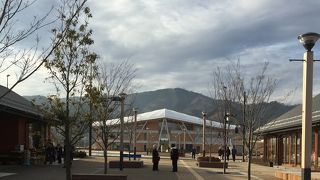 立派な女川駅…でも周りはまだまだ！