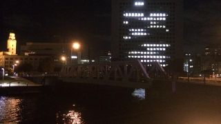 赤レンガ倉庫から山下臨港線プロムナードへ