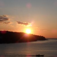 真鶴半島に昇る朝日