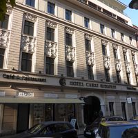 デアーク広場駅そばのキラーイ通り沿い。