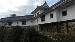 長～い廊下です