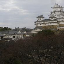 廊下から大天守閣を見ることができます