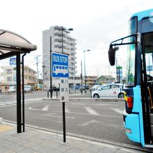 中野栄駅前のシャトルバス乗り場
