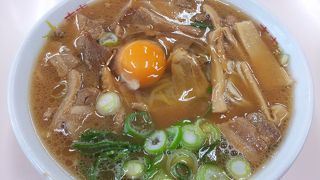 徳島ラーメンといえば，このラーメン！