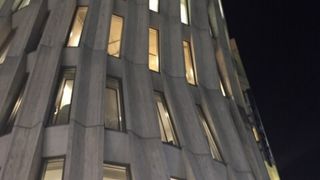 表参道のダンシングビル