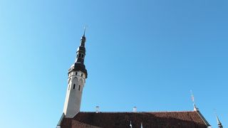 タリンのシンボルの風見鶏