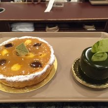 接客も丁寧ですが、店内は狭いので混雑すると窮屈に感じるかも