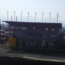 船側から見たフェリーターミナルです。