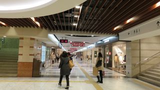 新幹線の時間待ちなどに使える便利なアーケード街。