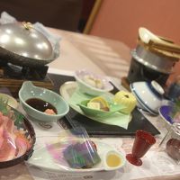 魚・肉・野菜料理をいただきました。