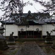 実質的に間部家の初代、間部詮房を祀る神社