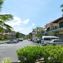 広い駐車場も持っています