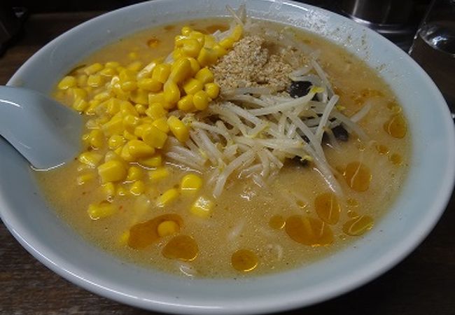 ４０年以上続く人気店、熊王ラーメン