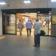 金沢駅構内にあるショッピングモールです。