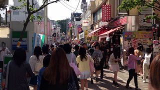 相変わらず人が多い