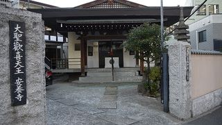 神楽坂大仏として親しまれている