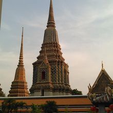 初期の王の仏塔