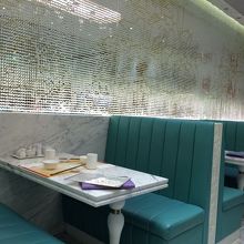 オシャレな店内