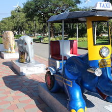同じ通路の反対側