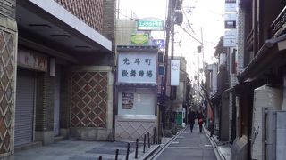 春に「鴨川をどり」、秋に「水明会」