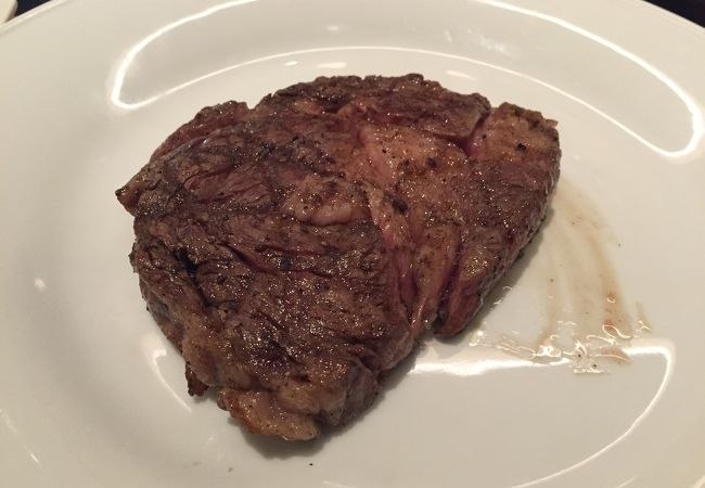 カジュアルにステーキ